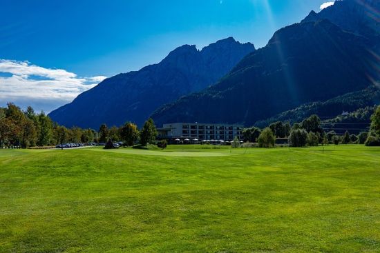 golf tourism