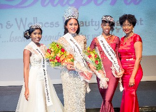 Miss Jamaica Diaspora 2017, Racquel Service flanked by First Runner-up Danasia Dyer and 2nd Running-up Dominique Shorter.
