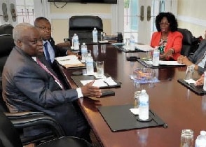 U.S. Virgin Islands Governor Mapp meets with hospital leadership