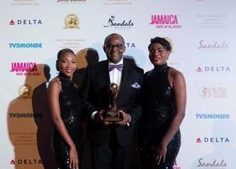 Jamaica Tourist Board, Donovan White collects the Caribbean’s Leading Tourist Board award at the 25th Annual World Travel Awards