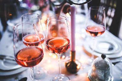 Health Benefits of Drinking Rose Wines