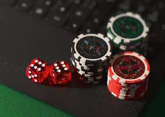 How to Stay Safe When Gambling Online 