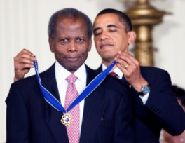 Sidney Poitier receives the Presidential Medal of Freedom from President Barack Obama