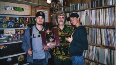 Roger Steffens with Leonardo DiCaprio and Giselle Bundchen