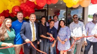 Juici Patties Celebrates Grand Opening in Sunrise, Florida