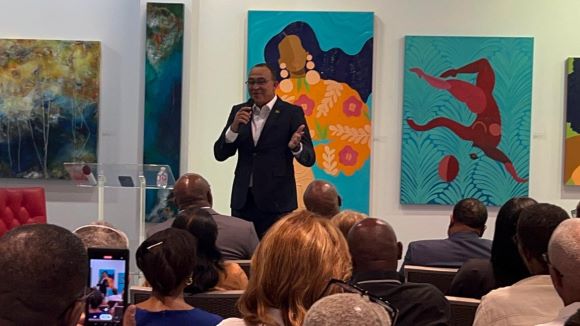 Enhancing Customer Service in Public Health: A Focus on Jamaica Dr. the Hon. Christopher Tufton
