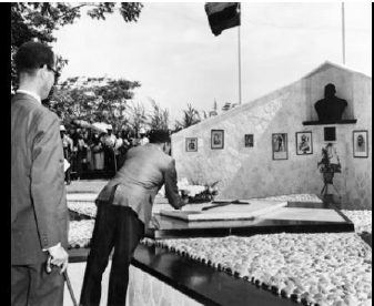 Dr. King & Coretta Scott visit to Jamaica’s National Garvey Monument, June 29, 1965