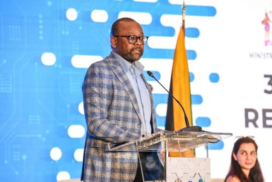 Donovan White: Integration of Artificial Intelligence in Tourism