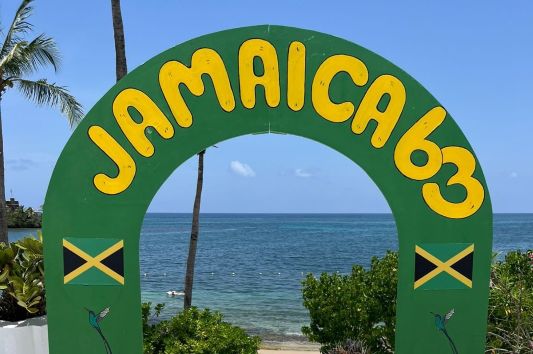Couples Tower Isle Celebrates Jamaica’s Independence