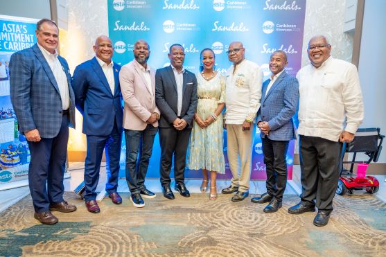 Minister of Tourism, Hon Edmund Bartlett