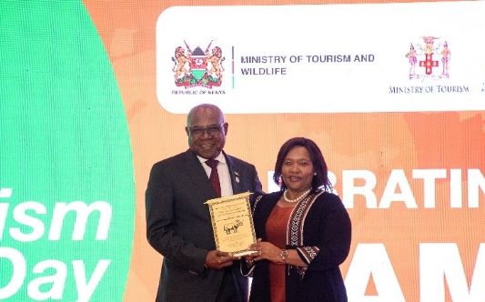 Global Tourism Resilience Lifetime Achievement Award for Minister Bartlett