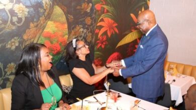 Hon Edmund Bartlett, Minister of Tourism (R) greets Top Travel Advisors